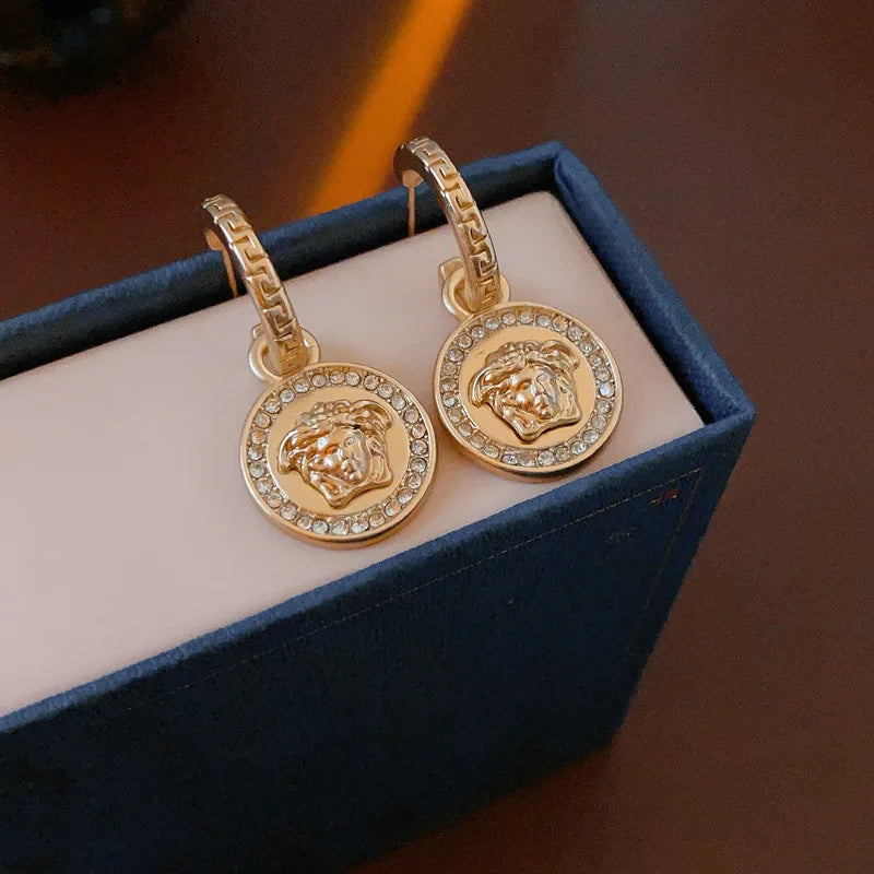 Fashion Jewelry Medusa Round Pendant Earrings, Trendy Women's Accessory for Party Daily Wear