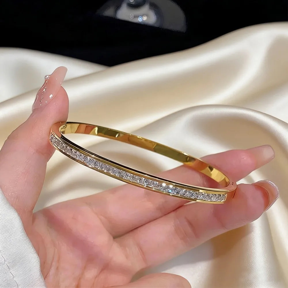 Luxury Gold Plated Stainless Steel Bangle Bracelet for Women Fashion Jewelry Accessory Mother's Day Gift ﻿