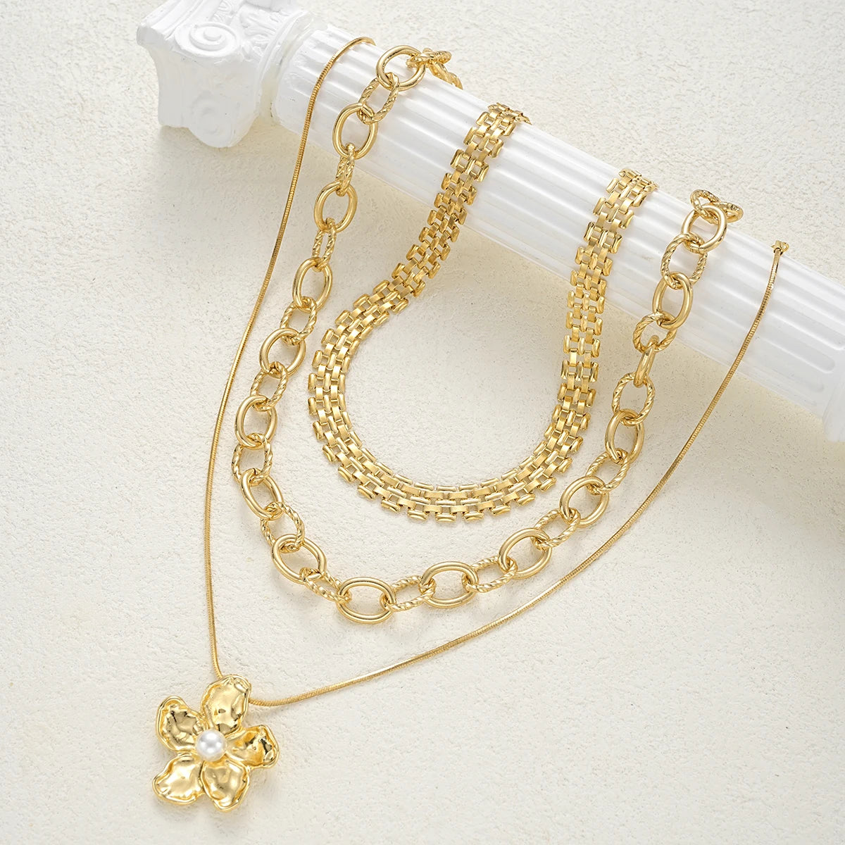 3Pcs Vintage Punk Gold Thick Chain Pearl Flower Pendant Necklace Set