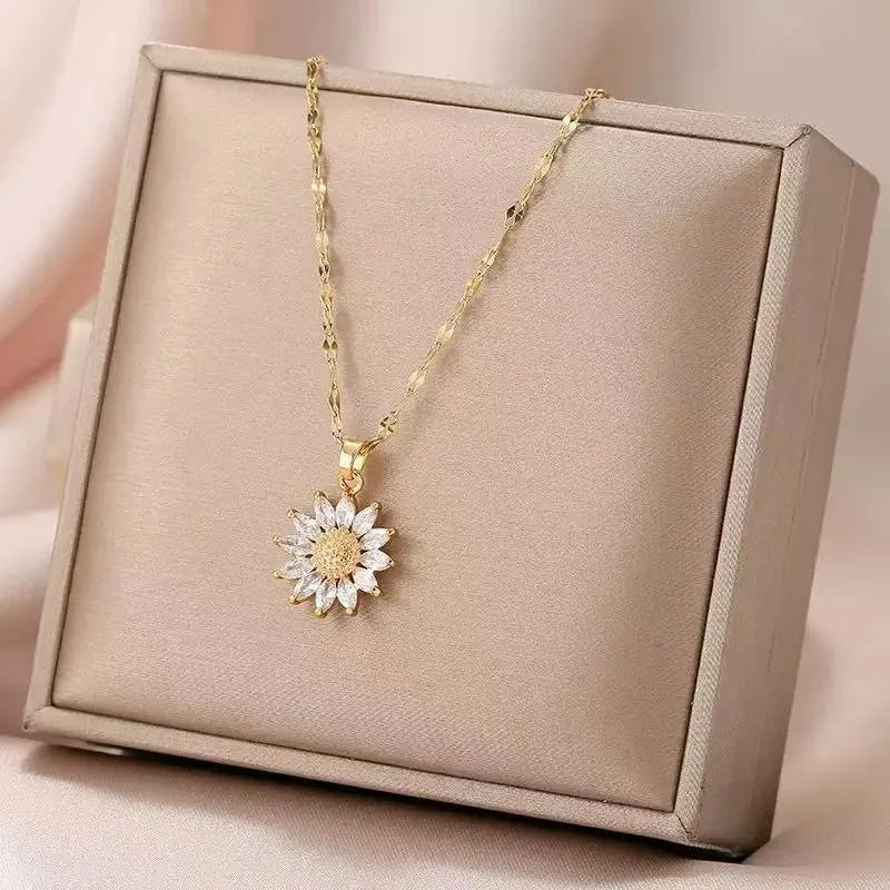 1PCS stainless steel Necklace Ladies Light Luxury Style Flower Pendant Inlaid Zirconia Titanium Steel Chain Holiday Jewelry