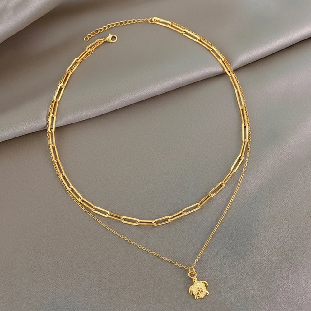 Stainless steel double-layered turtle-shaped pendant necklace: a minimalist, elegant piece of jewellery for women to wear every