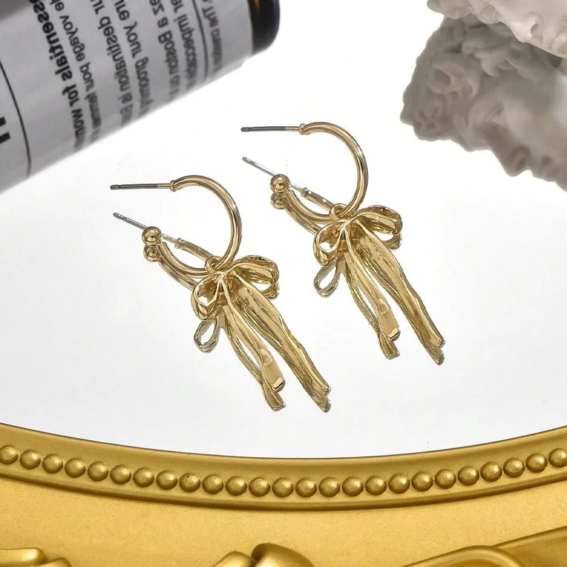 Retro Gold Tassel Bowknot Earrings