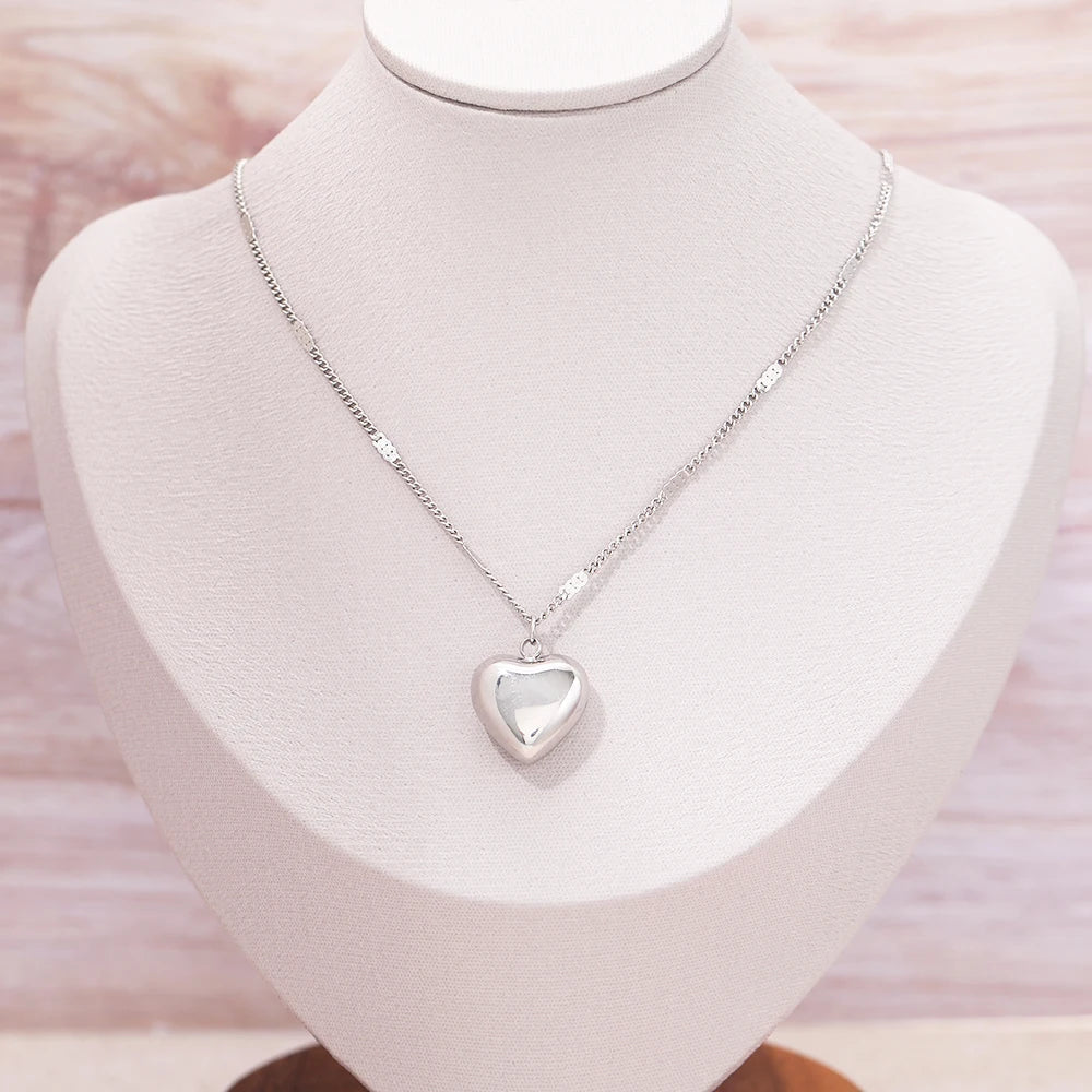 Stainless Steel Necklaces Vintage Elegant Heart Pendant Collar Chain Fashion Exquisite Necklace For Women Jewelry Banquet Gifts