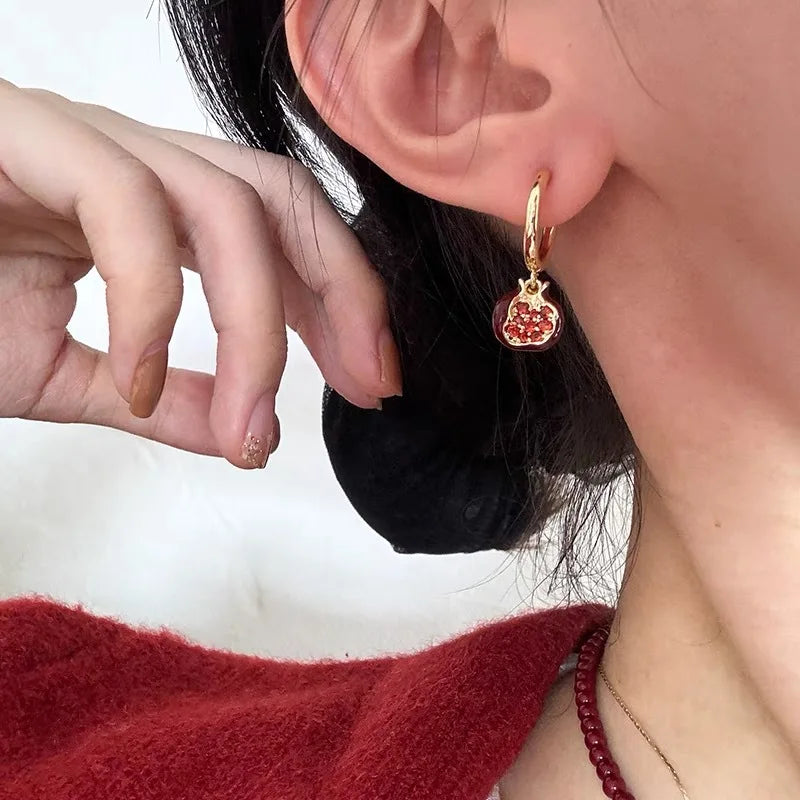 Nouveau collier pendentif grenade rouge tendance pour femme, chaîne de clavicule, boucles d'oreilles, bijoux ras du cou, cadeau