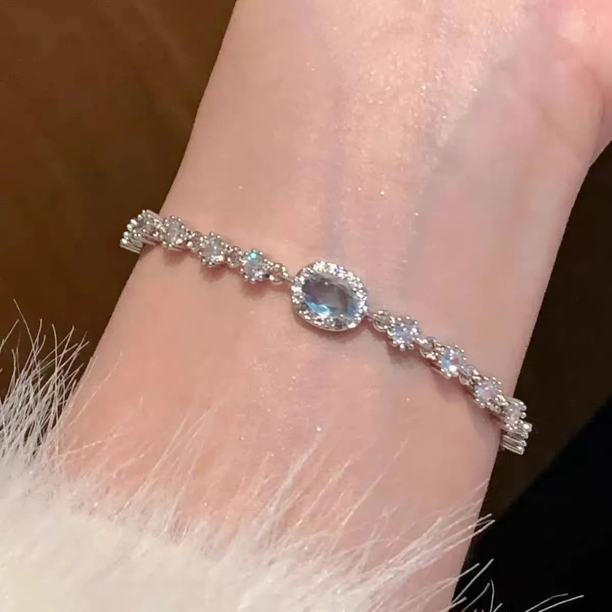 ChooseMe Handmade Sparkling Zircon Flower Alloy Bracelet