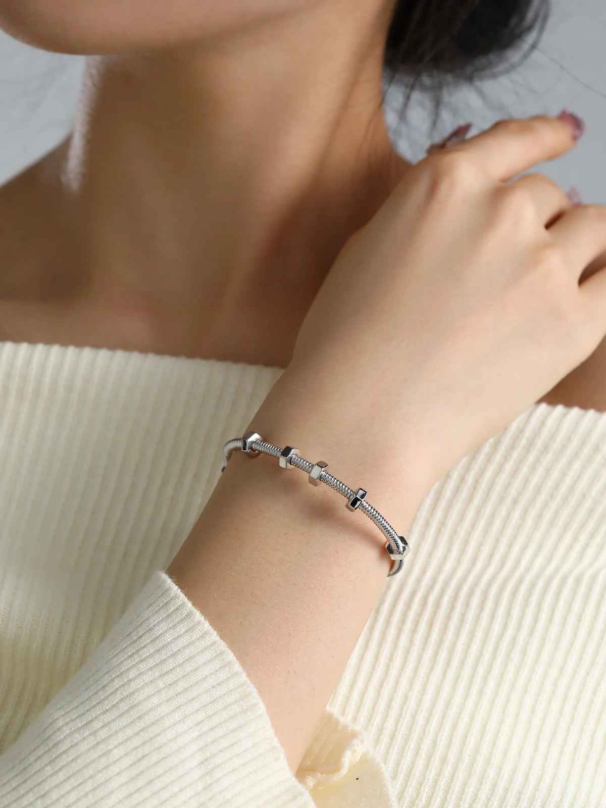 Fashionable Classic Gold Plated Nut Bracelet Versatile Luxury Ins Small Audience All Match Jewelry Alloy Electroplated