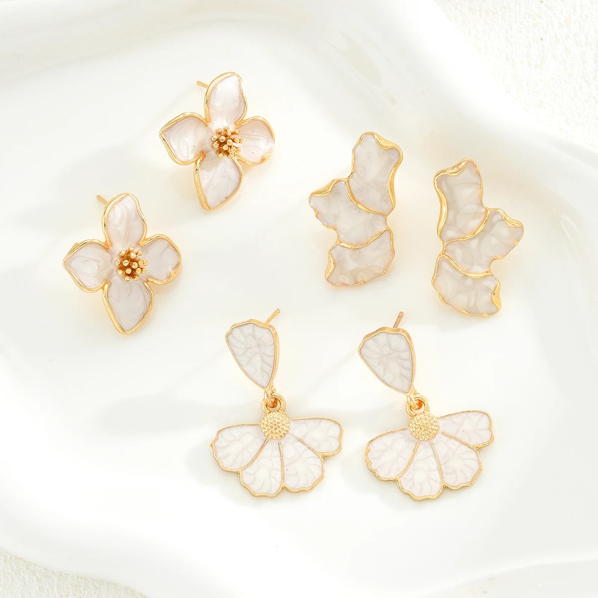Vintage French Ins Beige Floral Stud Earring Set