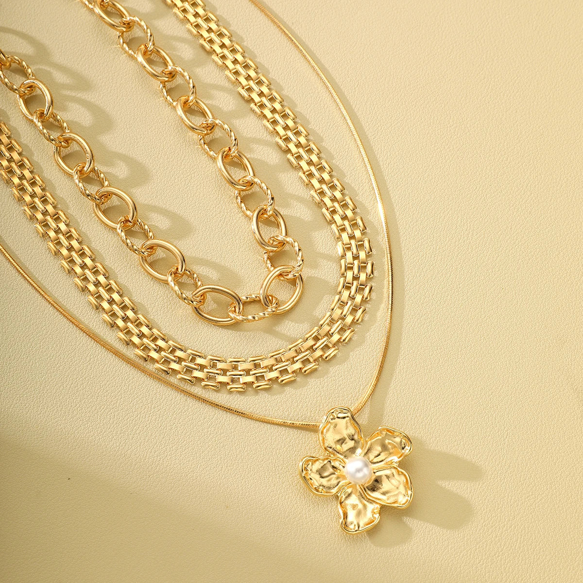 3Pcs Vintage Punk Gold Thick Chain Pearl Flower Pendant Necklace Set