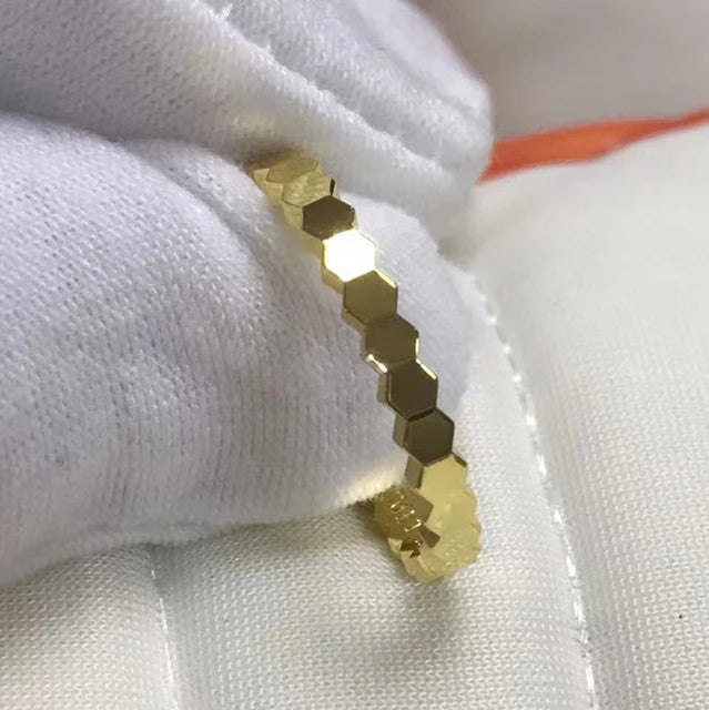 ChooseMe Classic Gold-Plated Honeycomb Diamond Wedding Ring