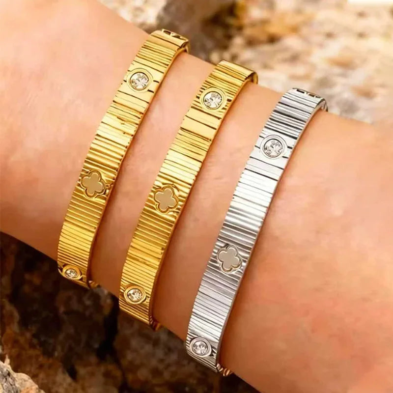 Waterproof Titanium Steel Diamond-Embedded Four-Leaf Clover Bangle