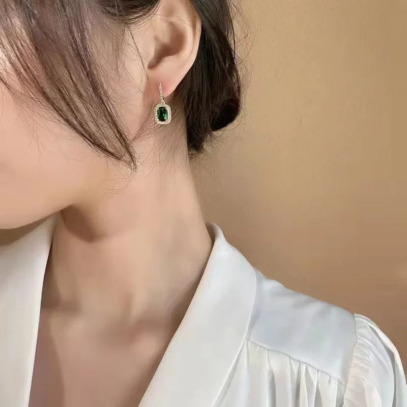 Boucles d'oreilles clous carrées en émeraude verte de luxe pour femmes, accessoires de fête de mariage de la mariée, boucles d'oreilles tendance pour femme