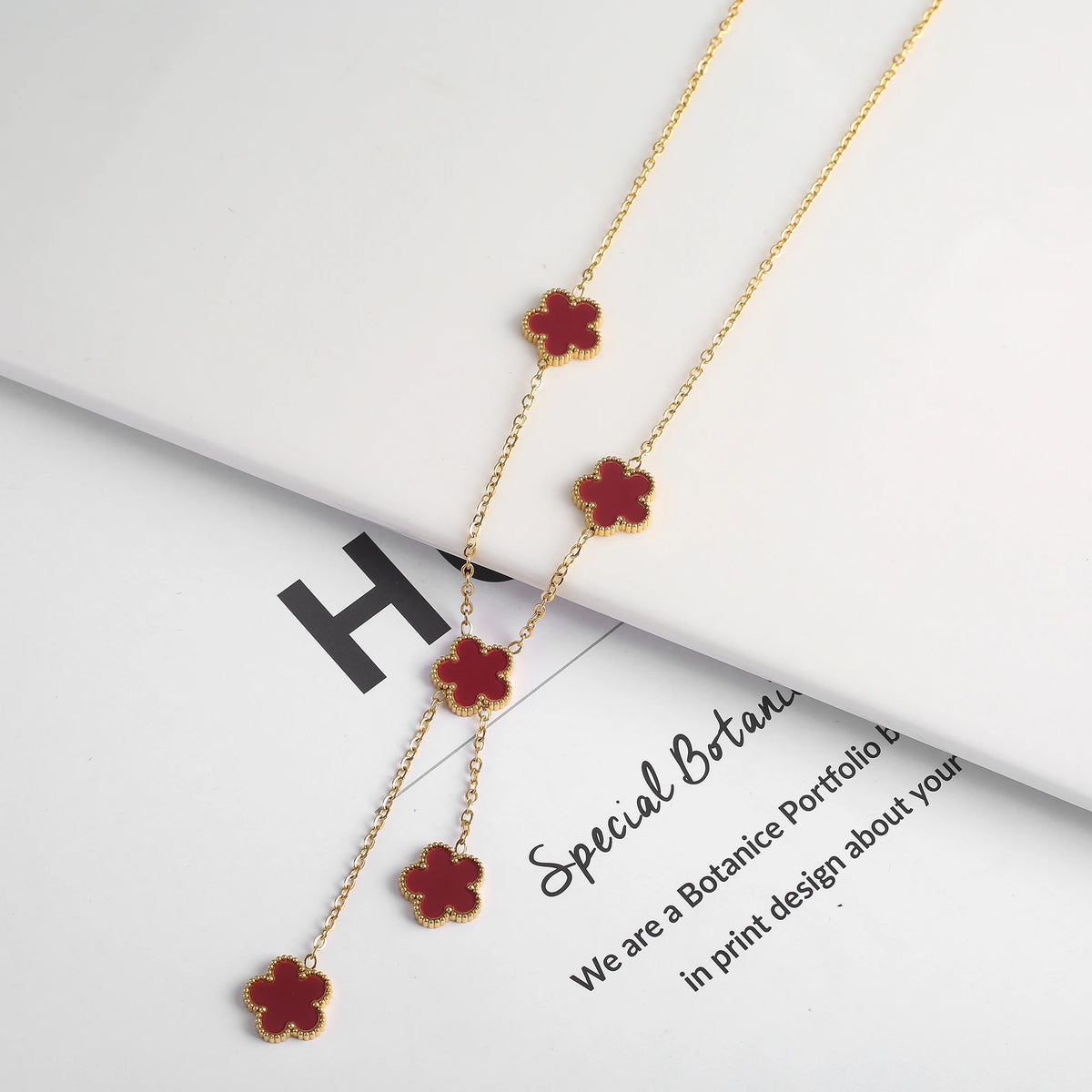 High Quality Hot Selling New Design Shell Acrylic Women's Stainless Steel Five Leaf Flower Jewelry Set That Does Not Fade Clover