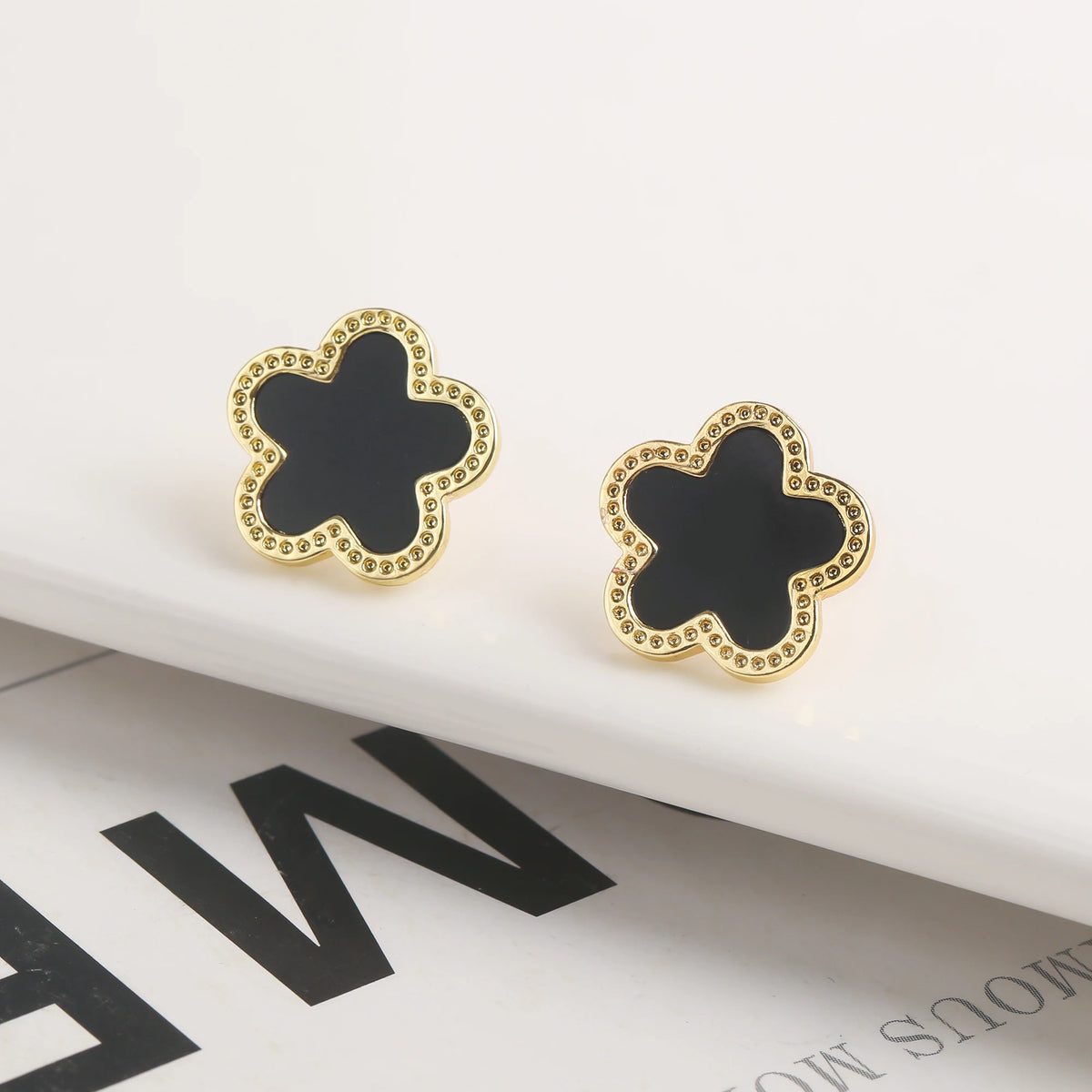 6-Color Plum Blossom Five Point Star Jewelry Set Cute Plant Five Leaf Flower Shell Gift Bracelet Necklace Earrings Woman Clover