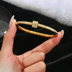 Europe And The United States Hot Stainless Steel Four-leaf Clover Lucky Bracelet Fashion Women's Nail Bracelet Gold Bangles Gift