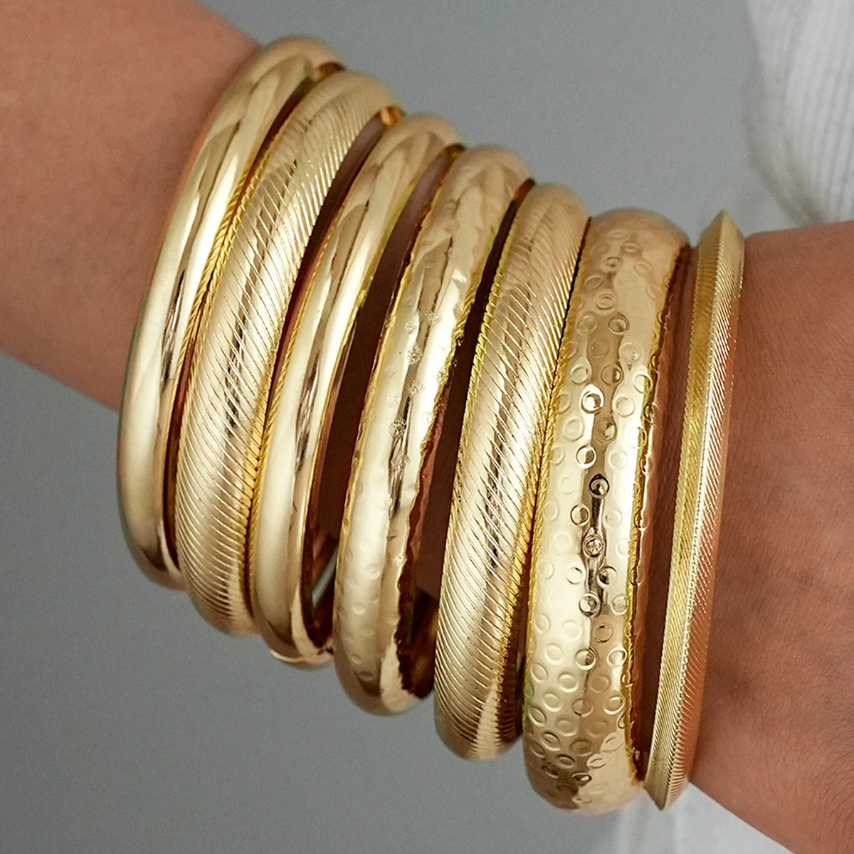7Pcs Gold Hammered & Smooth Open Cuff Stackable Bangle Set