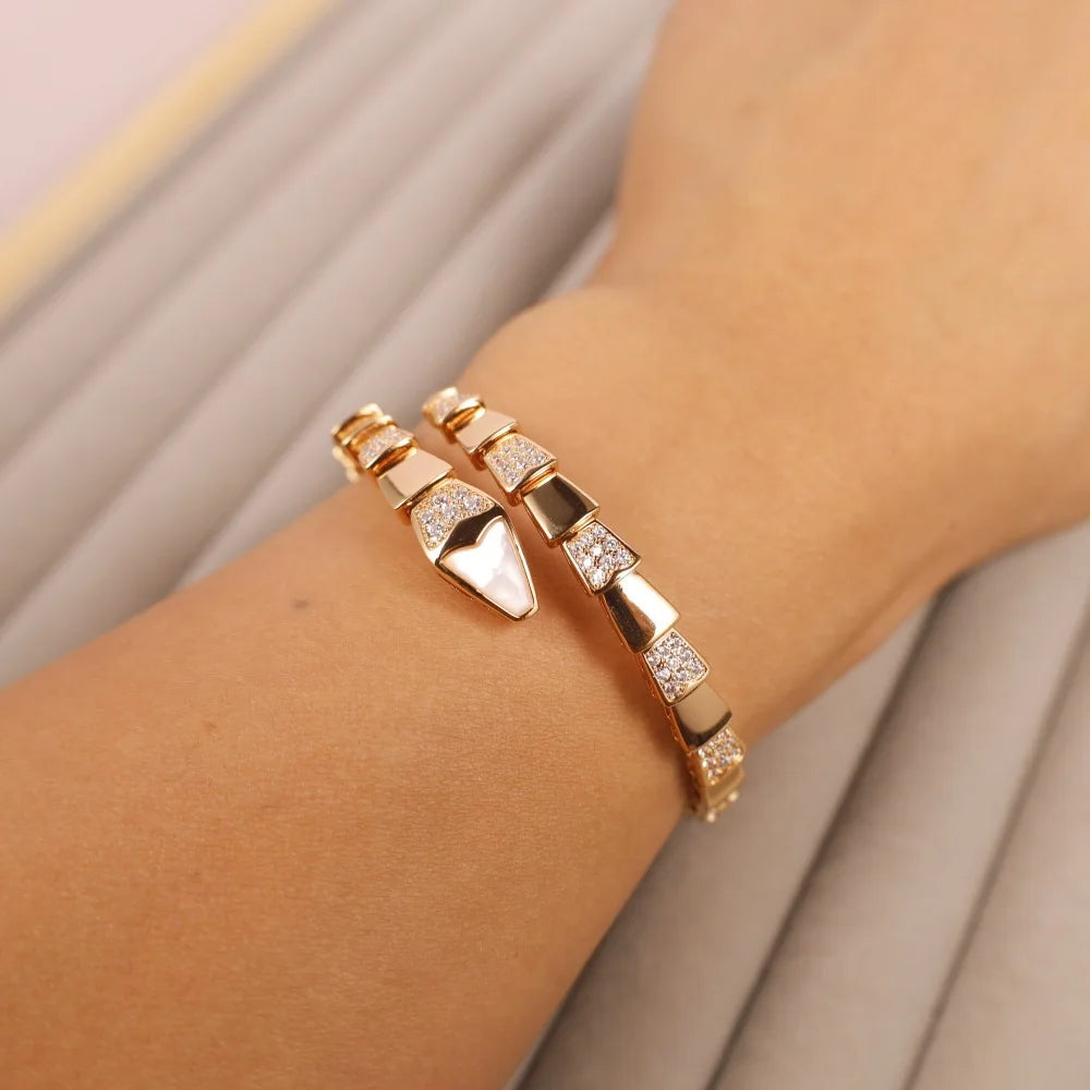 Elegant Snake-Shaped V-Gold Diamond Spring Open Bracelet & Ring Set