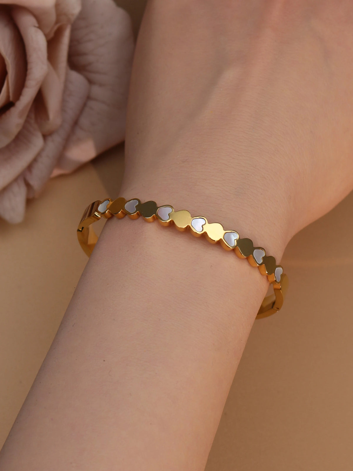 XB-028 Flower Crystal & Heart Shell Stainless Steel Bracelet