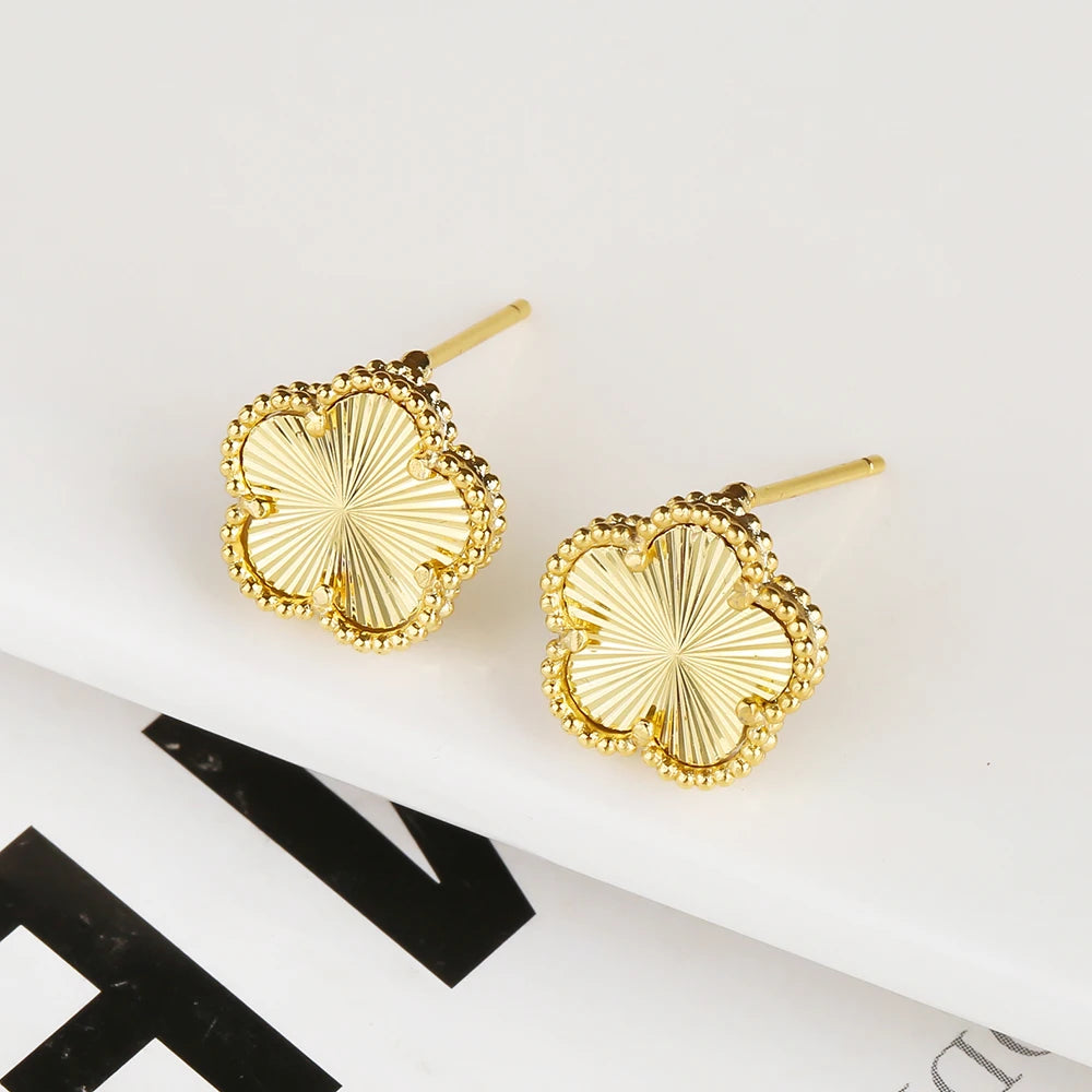 Hot Selling 18K Color Retention Electroplating New Plant Five Leaf Flower Micro Inlaid Zircon Set Necklace/Bracelet Women Clover