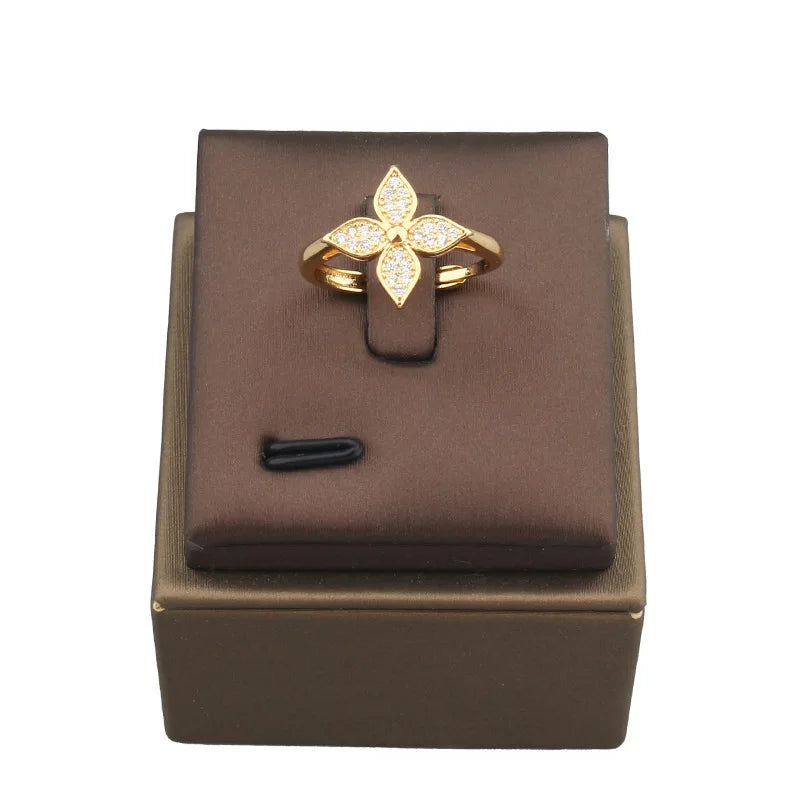 Classic Copper Luxurious Cubic Ziron Women Pendant Choker Necklace Statement Necklace Lady Fashion Earring Lady Ring Gift
