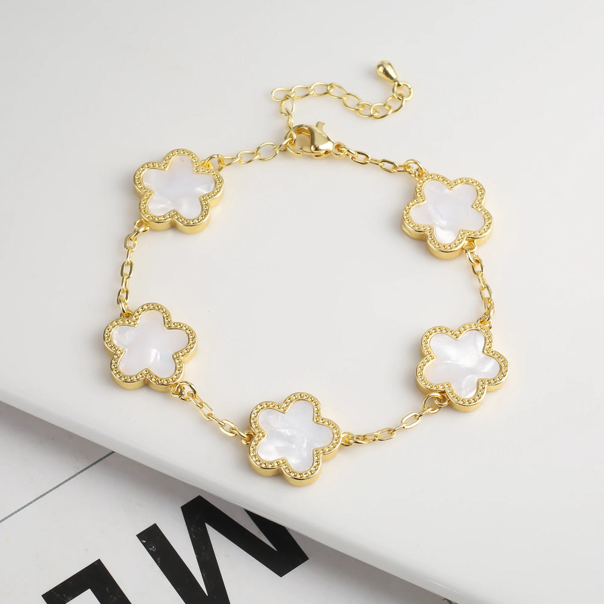 New Sweater Chain Five Point Star Creative Plant Plum Blossom Jewelry Set Shell Simple Bracelet/Necklace/Earrings Women's Clover