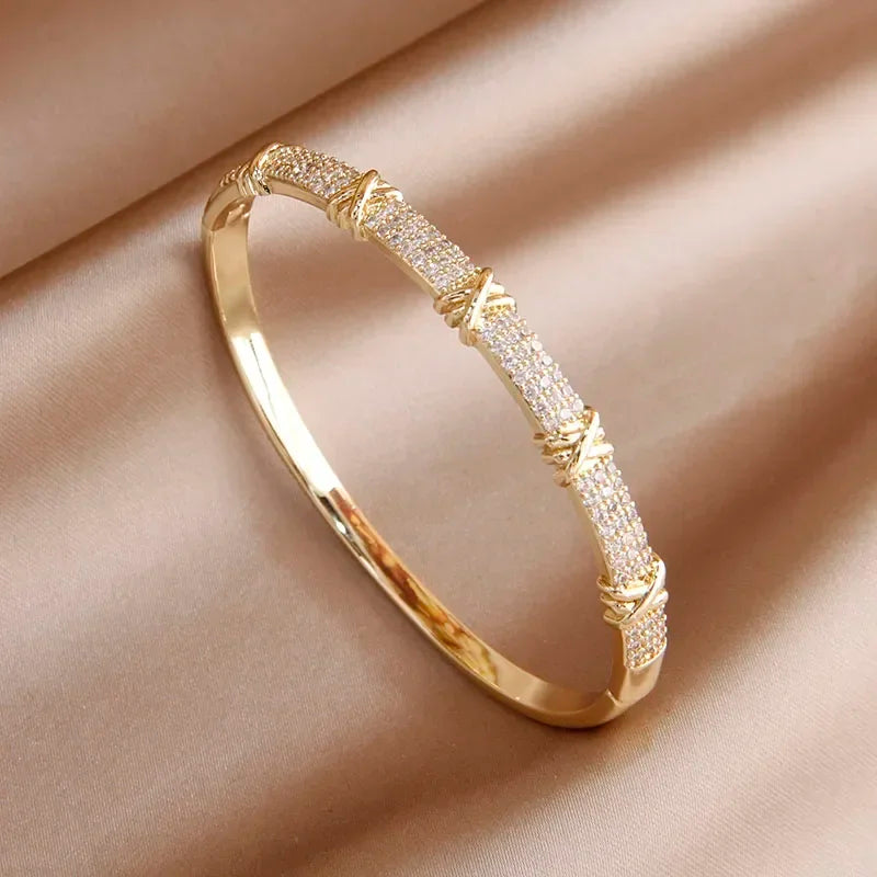 Classic Luxury Full Crystal Zirconia Knot Open Bangle