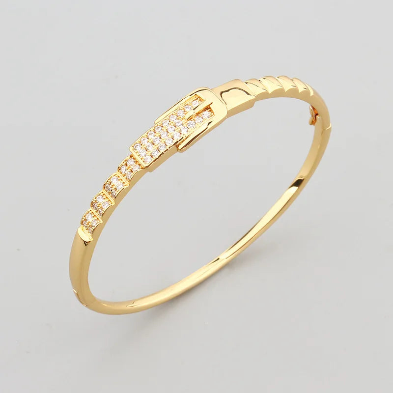 Classic Copper Luxurious Cubic Ziron Women  Statement Ring Lady Fashion Jewelry Bracelet Lady Gift