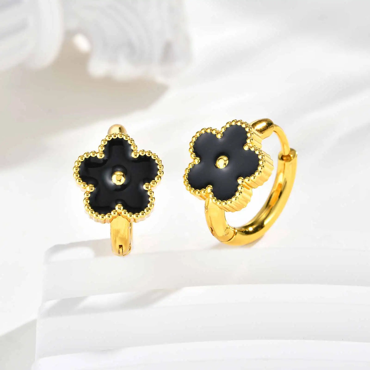 Fashion Flower Hoop Earrings for Women Stainless Steel Black Flower Earrings Gold Plated Huggie Jewelry Gift