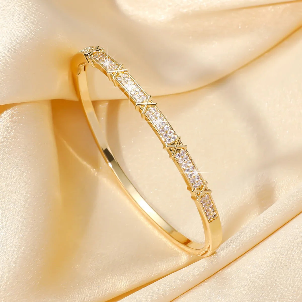 ENSHIR Silver-Color Waterproof Simple Cuff Bangle Bracelet