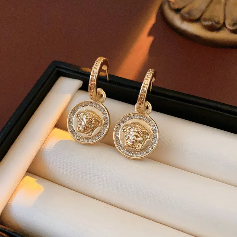 Fashion Jewelry Medusa Round Pendant Earrings, Trendy Women's Accessory for Party Daily Wear