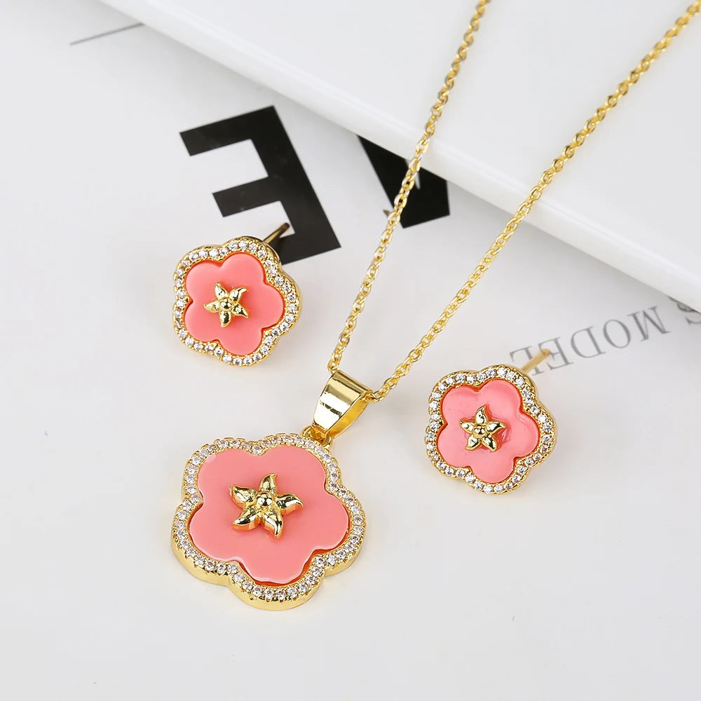 Diamond Inlaid New Design Shell Plant Natural Stone Set with High Quality 18K Gold Plated Women's Luxury Gift Simple Clover