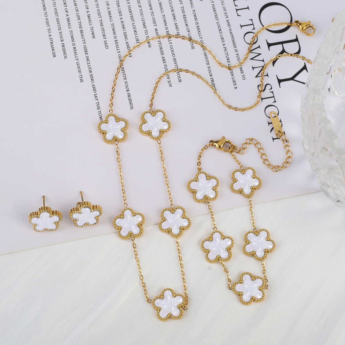 Simple 316L Stainless Steel Flower Five Leaf Necklace Bracelet Earrings 18K Gold Plated Jewelry Set For Women Girl Gift Clover