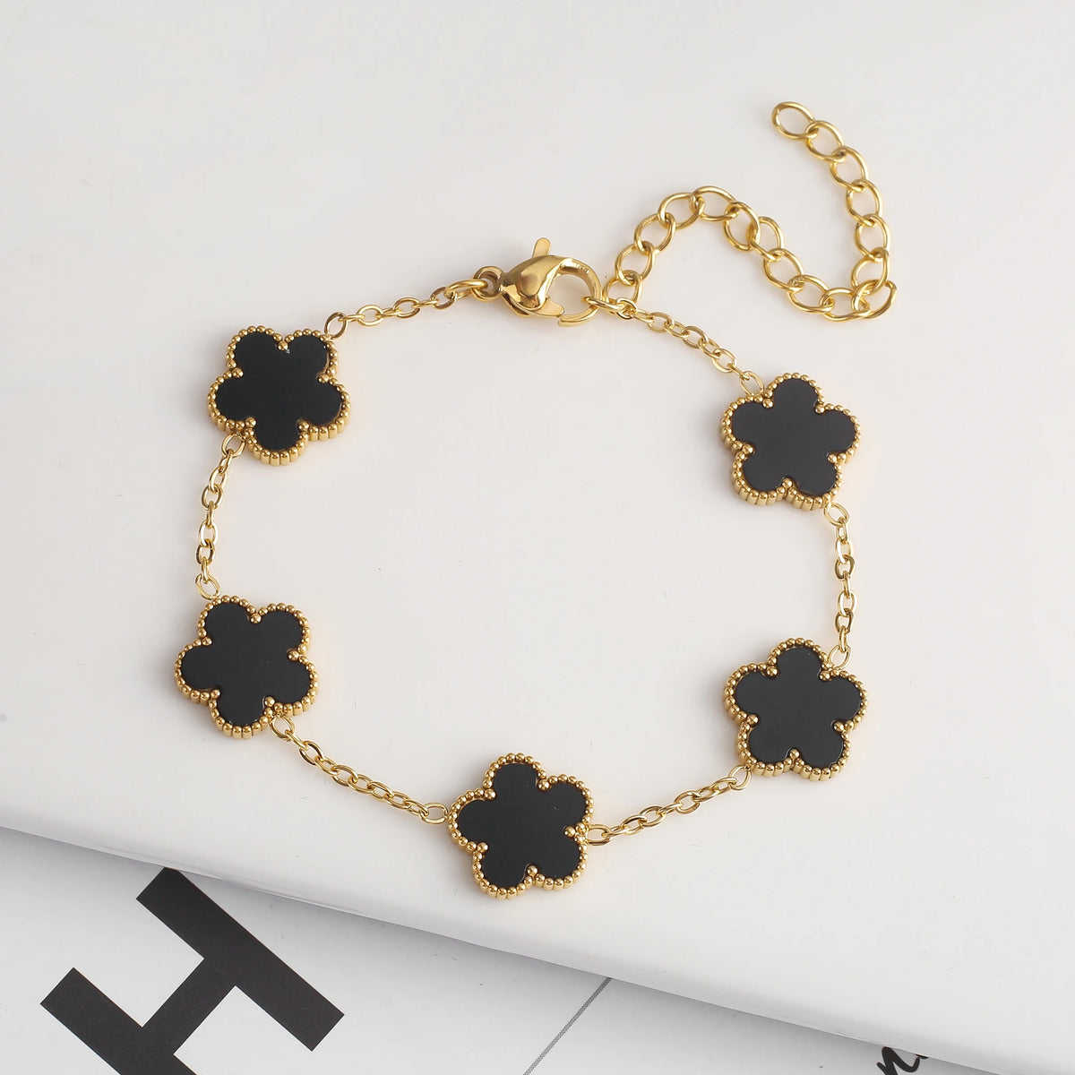 High Quality Hot Selling New Design Shell Acrylic Women's Stainless Steel Five Leaf Flower Jewelry Set That Does Not Fade Clover