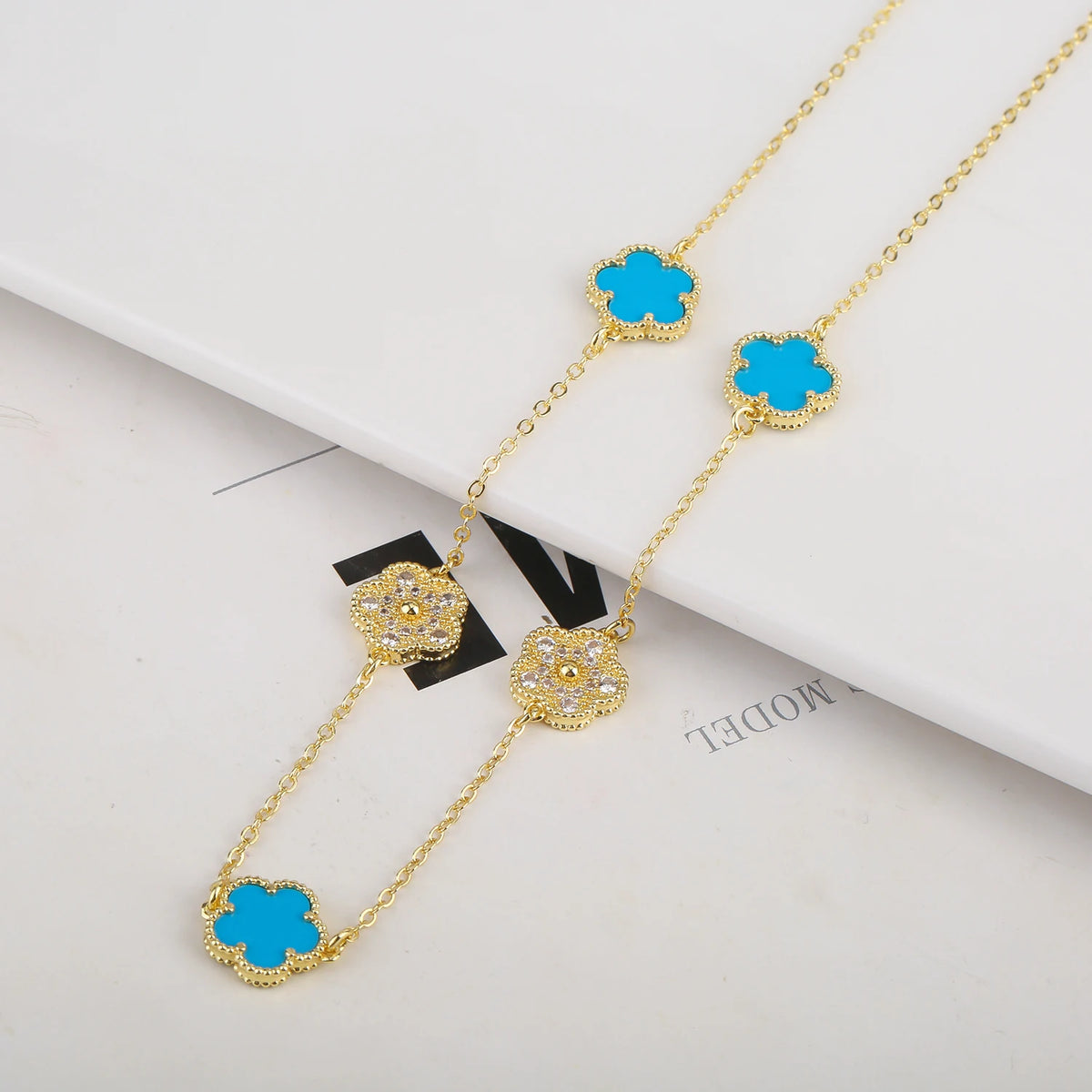 Hot Selling 18K Color Retention Electroplating New Plant Five Leaf Flower Micro Inlaid Zircon Set Necklace/Bracelet Women Clover