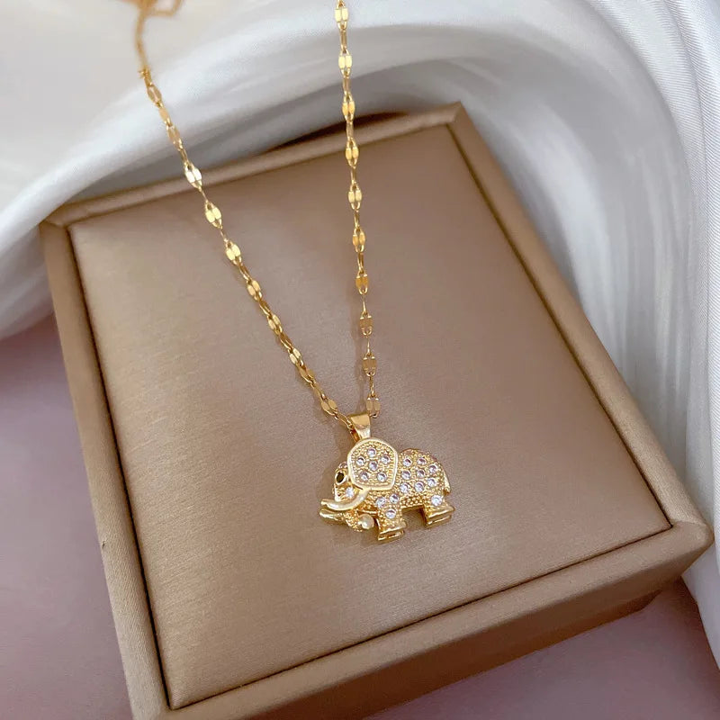 Classic Gold-Color Stainless Steel Shiny Zircon Geometric Heart Pendant Necklace