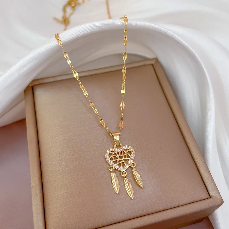 Classic Gold-Color Stainless Steel Shiny Zircon Geometric Heart Pendant Necklace
