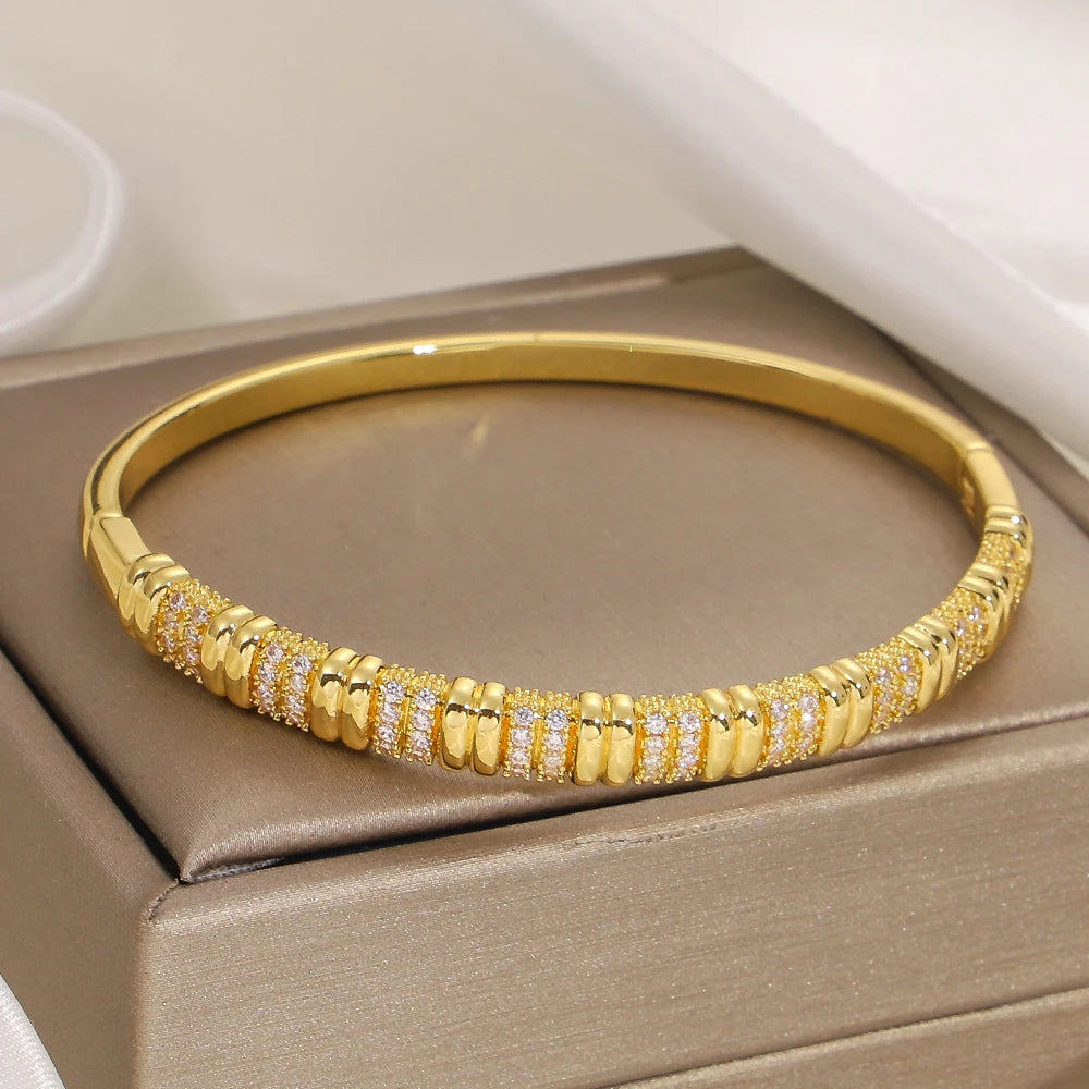ChooseMe Light Luxury Cubic Zircon Cluster Weave Interlocking Bangle