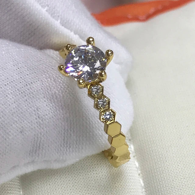 ChooseMe Classic Gold-Plated Honeycomb Diamond Wedding Ring