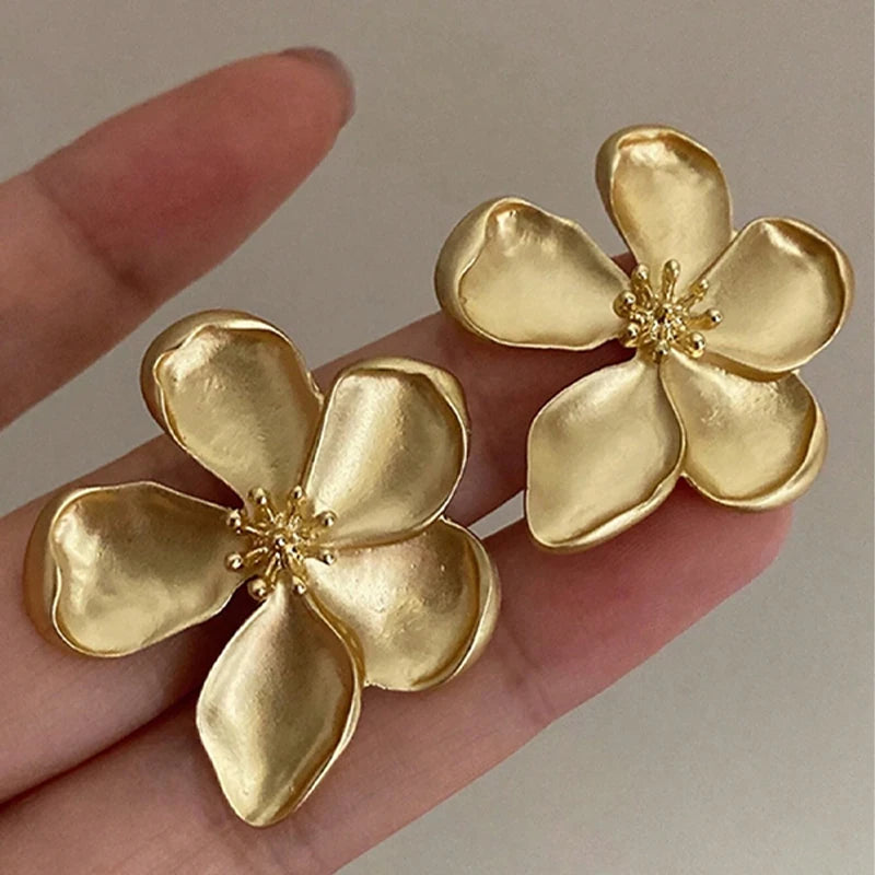 Vintage Gold Color Metal Flower Stud Earrings
